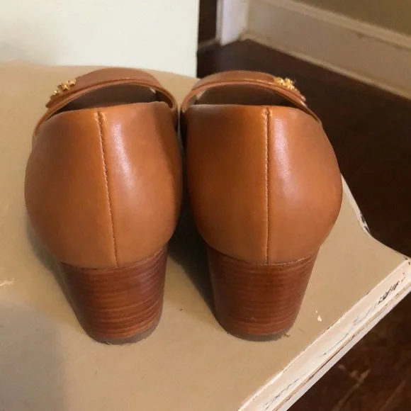 Tory Burch Tan Wedge Shoes - Picture 10 of 12